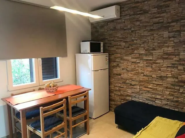 Apartment Mimi, *